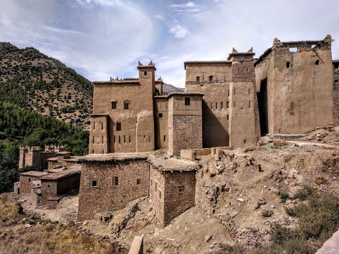 Construcciones de adobe en Zaouiat Ahansal