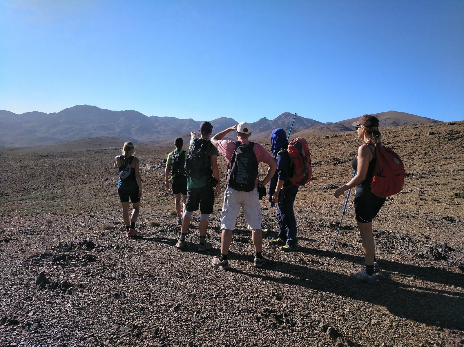 Grupo preparado para iniciar el trekking por el Saghro
