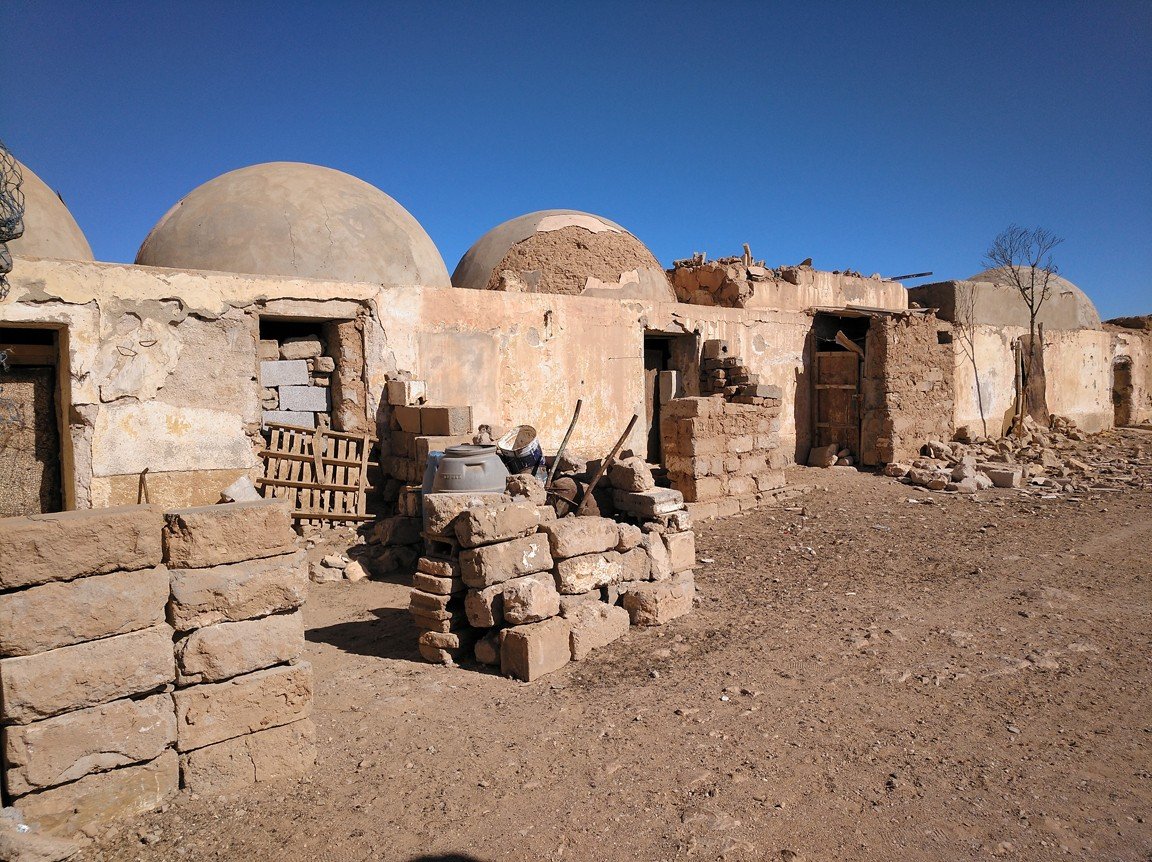 Edificios de la antigua posición militar española de Edchera