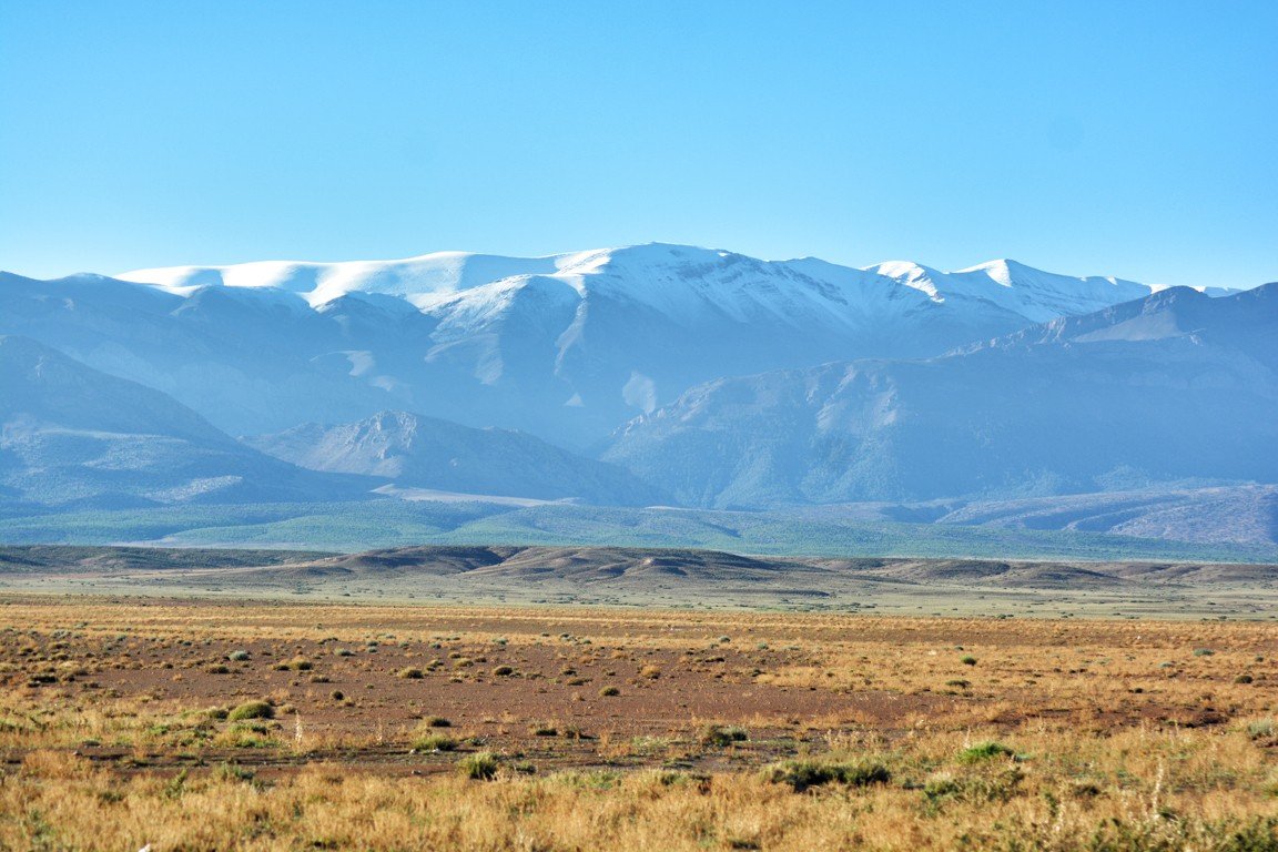 Cumbres nevadas del Ayachi