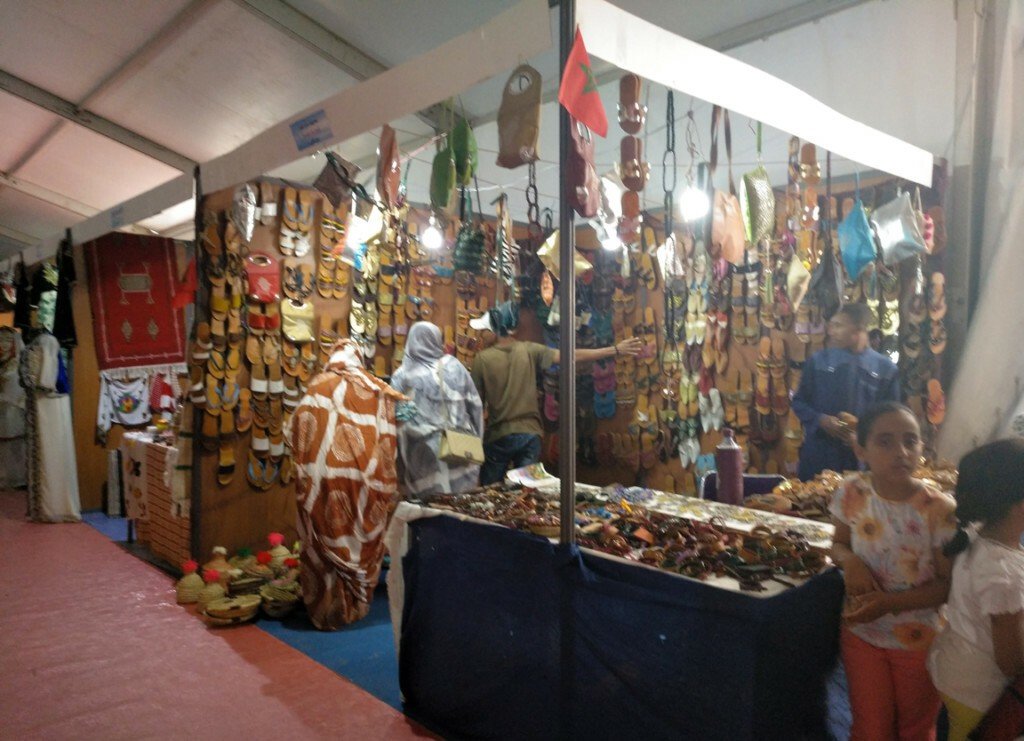 Puesto de venta de cooperativa de piel