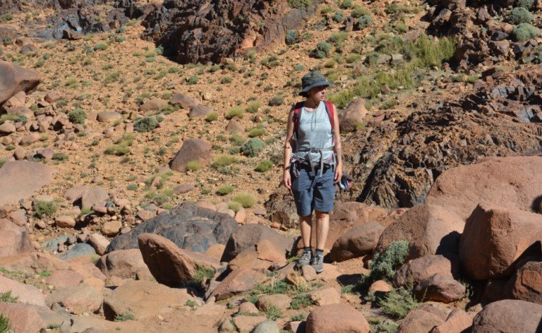 Sonia durante el trekking del Jebel Saghro